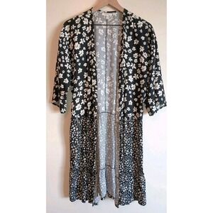 Maurices Black Daisy Floral Tiered Kimono Duster Cardigan Small Boho NWOT